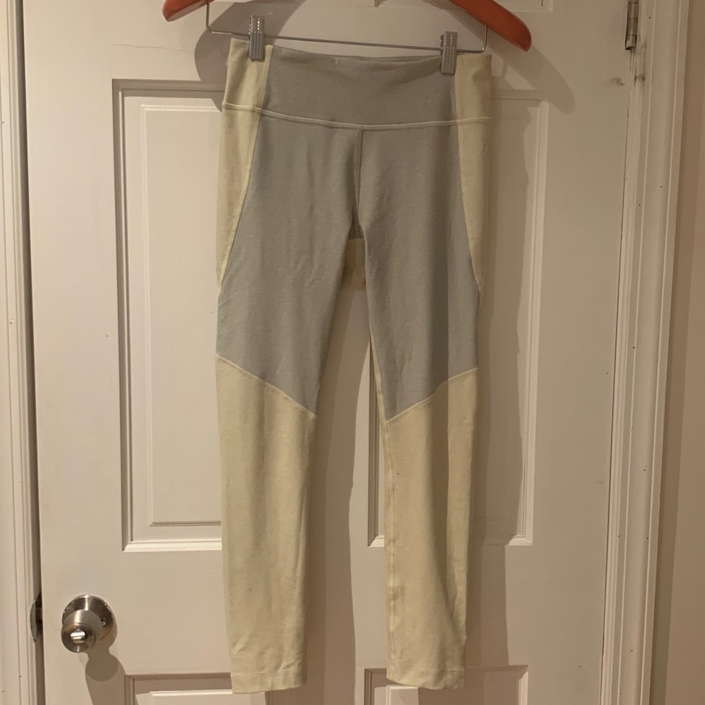 Outdoor Voices warmup 3/4 leggings